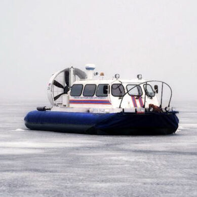 Рядом с посёлком Матросово двое рыбаков провалились под лёд