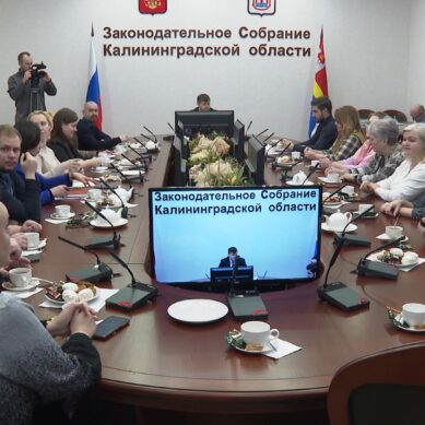 Председатель областного Законодательного собрания Андрей Кропоткин встретился с газетчиками региона