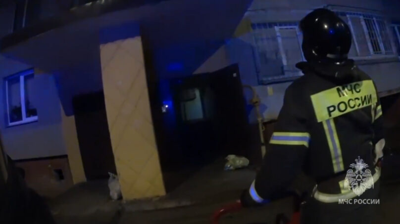 Калининградские пожарные спасли жильцов многоквартирного дома