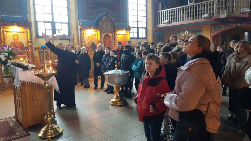 Учащиеся гимназии 40 встретились в Покровском храме с настоятелем протоиереем Вадимом Неткачевым и поговорили о семейных ценностях