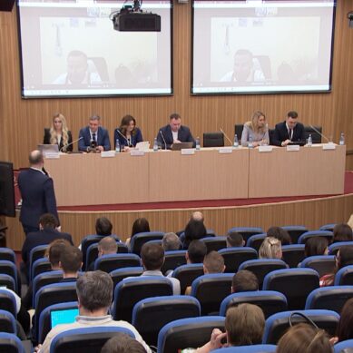 На стадионе «Калининград» состоялась панельная сессия с участием сотрудников региональных учреждений сферы физической культуры