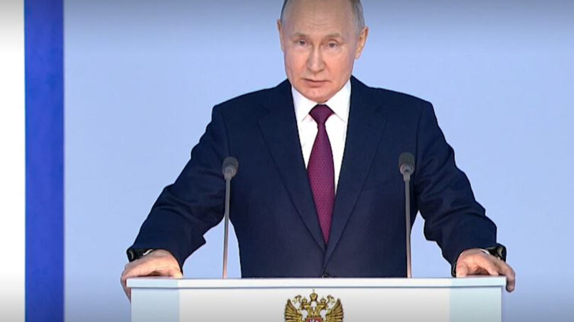 Владимир Путин выступил перед Федеральным собранием. Главное из его речи