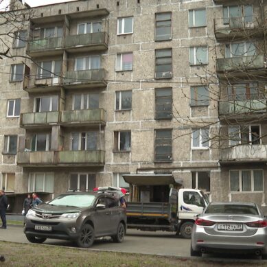 Власти Калининграда приводят в порядок квартиры из маневренного фонда для погорельцев с Артиллерийской