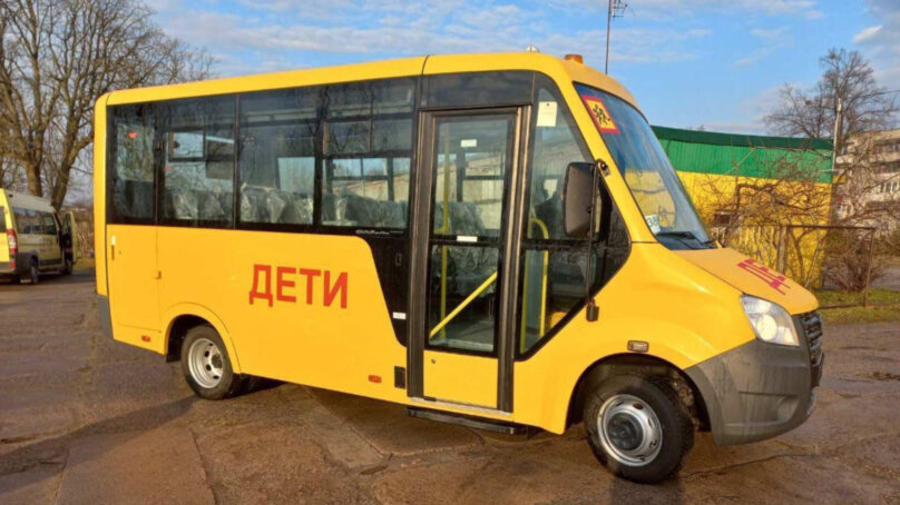 За счет средств федерального бюджета Мамоновская средняя школа получила новый автобус