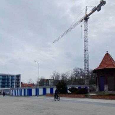 В Зеленоградске на променаде снесли недостроенную гостиницу «Газпрома»