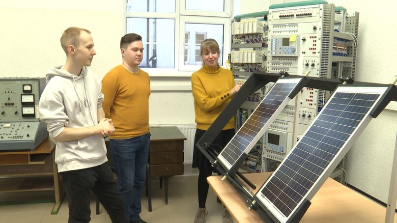 Молодые учёные КГТУ создали солнечные панели и предложили установить их на крышах домов