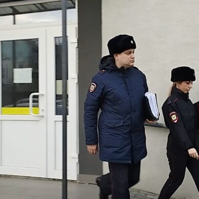 Полицейские не дали жительнице Калининграда перевести мошенникам деньги