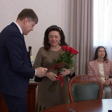 Председатель Законодательного собрания Андрей Кропоткин поздравил с 25-летием «Союз женщин Калининградской области»