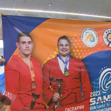 В калининградском аэропорту накануне встретили победителей чемпионата и первенства Европы по спортивному самбо