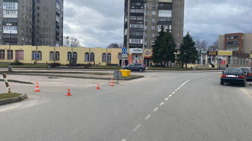 В Советске автолюбитель, выезжая со стоянки, не заметил пешехода
