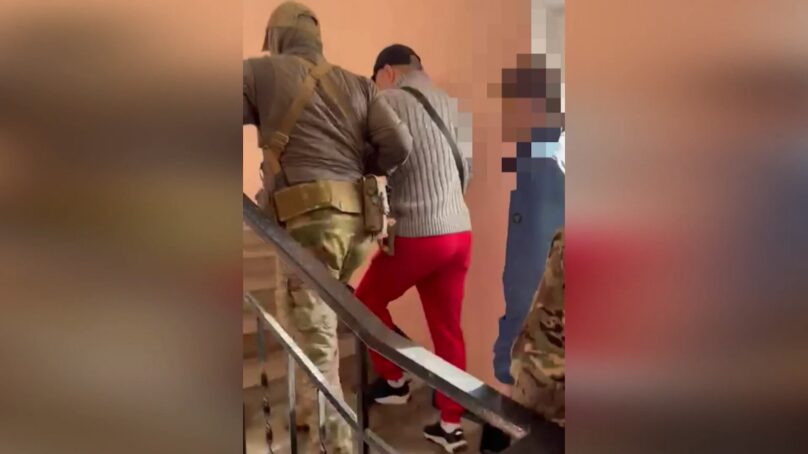 В Калининграде осудили злоумышленников, которые оформили поддельные документы мигрантам