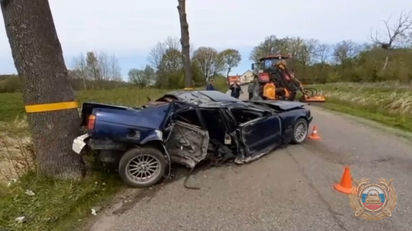 В Багратионовском районе 21-летний нетрезвый водитель врезался в дерево