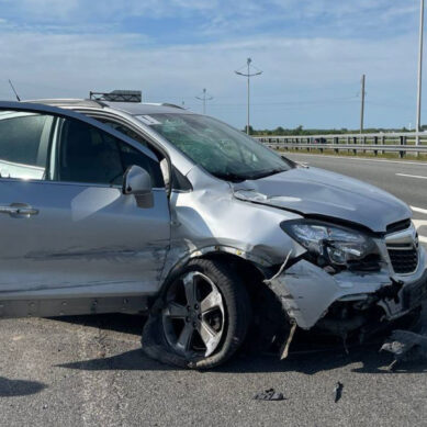 На «Приморском полукольце» водитель погиб после столкновения с дорожным ограждением