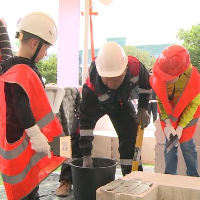 В сквере 70-летия Калининградской области прошёл детский фестиваль строительных профессий, организованный Фондом капремонта