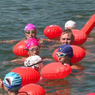 Калининградский клуб закаливания «Янтарные моржи» провел на озере Шенфлиз сезонный фестиваль здорового образа жизни