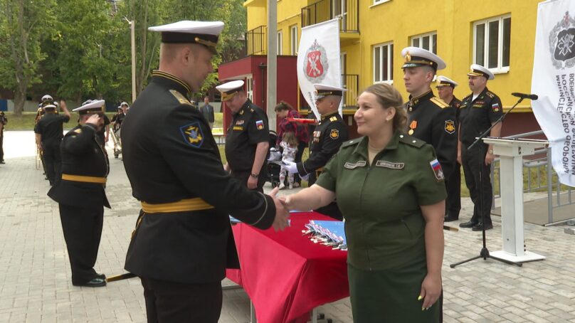 В Калининграде более 120-ти семей военнослужащих Балтфлота получили ключи от новых служебных квартир