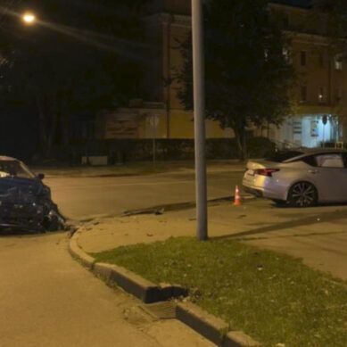 Не уступил дорогу: в Калининграде поздним вечером произошло ДТП