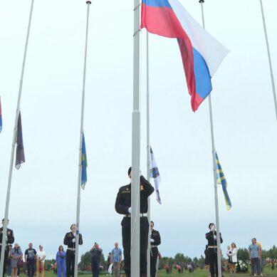 На Кургане Славы в Медведевке вспоминали воинов, погибших на СВО
