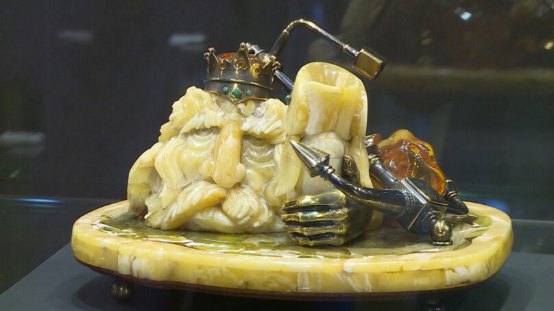 В Музее янтаря открылась выставка известного ювелира