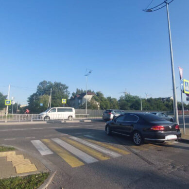 В Гурьевске водитель «Volkswagen» на нерегулируемом пешеходном переходе сбила 48-летнего пешехода