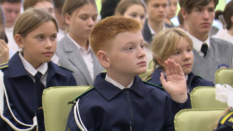 Урок мужества впервые прошёл в Гурьевской гимназии, которой было присвоено имя Героя России Алексея Катериничева