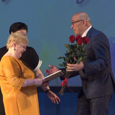 Ветеранов в Калининграде наградили в честь праздника добра и уважения