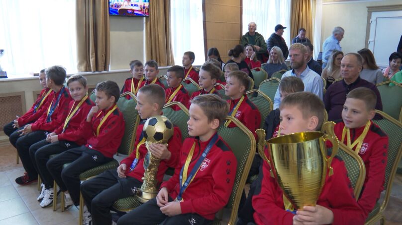 Ребята из детско-юношеской спортивной школы №5 стали абсолютными чемпионами всероссийского фестиваля «Загрузи себя футболом!»