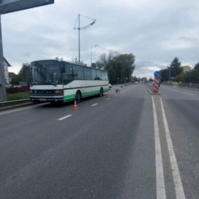 В гурьевском автобусе упала пассажирка