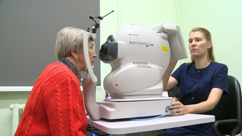 В областной клинической больнице сегодня приступили к работе с офтальмологическим томографом, оснащённым искусственным интеллектом
