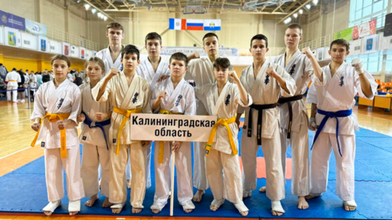 Первенство СЗФО по киокусинкай: драгоценный «букет» из 11 медалей привезли калининградские каратисты из Великого Новгорода