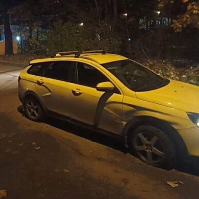 На улице Александра Невского столкнулись два автомобиля