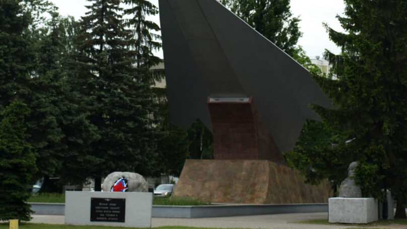Почти полвека назад в Калининграде состоялось открытие монумента «Летчикам Балтики»