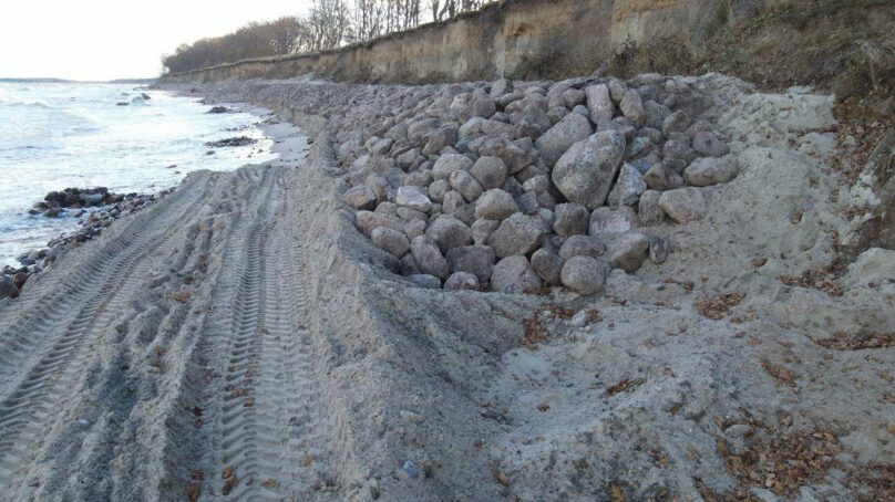 В Куликово завершили первый этап укрепления берега