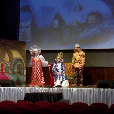 Артисты калининградской областной филармонии имени Светланова готовятся к новогодним представлениям для взрослых и детей