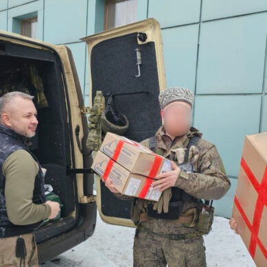 Калининградским военнослужащим в зону СВО направили новые посылки