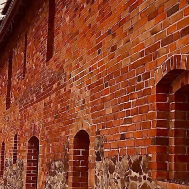 В Багратионовске восстановили стены флигеля форбурга замка Прейсиш-Эйлау
