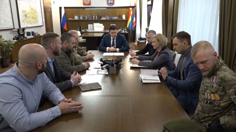 Алиханов встретился с ветеранами и участниками СВО