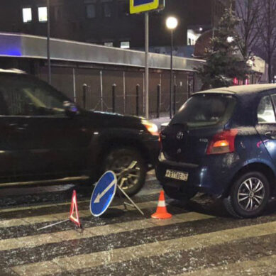В Калининграде женщина сбила двух пешеходов