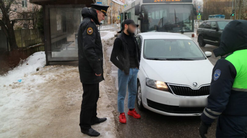 В Калининградской области выявлены бывшие мигранты-таксисты, не вставшие на воинский учет