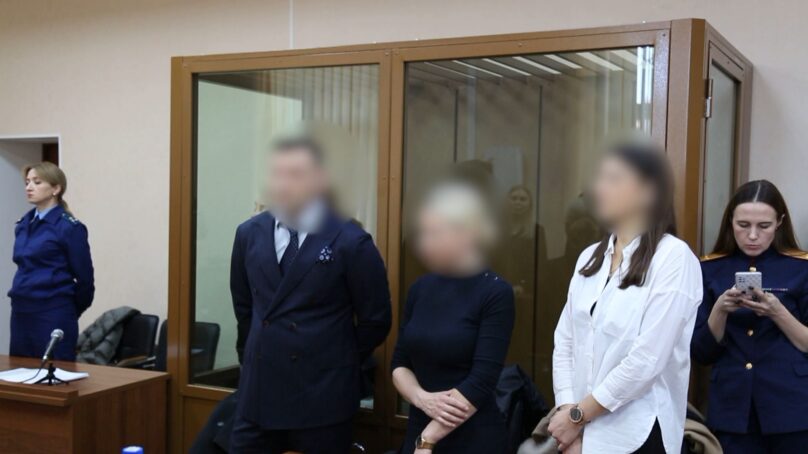 Суд вынес приговор двум женщинам-адвокатам и их соучастнику, которые обещали освободить подозреваемого из-под стражи за очень крупную сумму