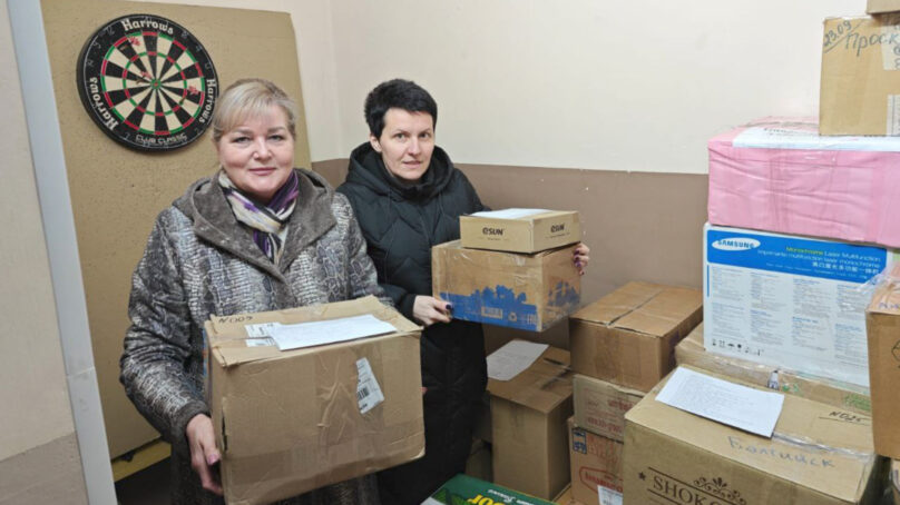 Балтийцы продолжают приносить в пункты приёма помощи необходимые вещи и продукты питания для участников СВО