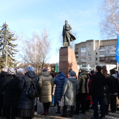 На востоке области почтили память Героя Советского Союза, генерала армии Ивана Черняховского