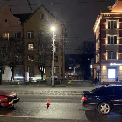 На Ленинском проспекте в Калининграде столкнулись две иномарки
