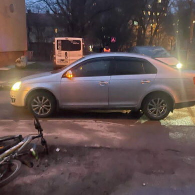 В Калининграде машина сбила 12-летнего велосипедиста