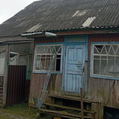 В одном из посёлков Калининградской области в пожаре погибли два человека