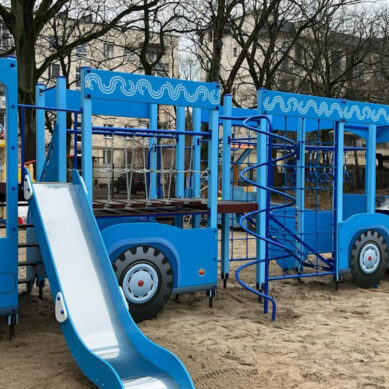 В Центральном парке Калининграда поставили новую площадку для малышей