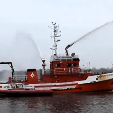 В Калининградском морском канале в районе Светлого и в Балтийском море состоялась тренировка по проведению спасательных работ на акватории