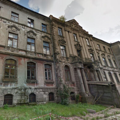 В Калининграде в этом году планируют отреставрировать фасад здания военкомата на Тюленина