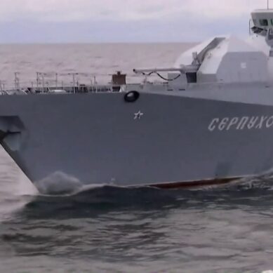 Корабельные силы Балтийского флота отработали задачи по выводу из-под удара условного противника