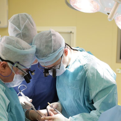 Калининградские кардиохирурги провели уникальную операцию 71-летнему мужчине
